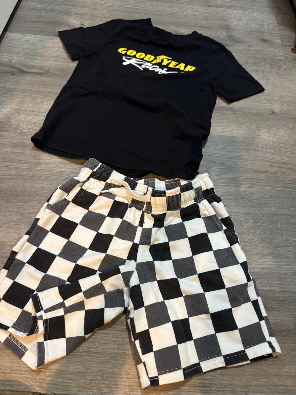 Gap Goodyear shirt & Cat & Jack Black and White Checkerboard Shorts sz 6-7